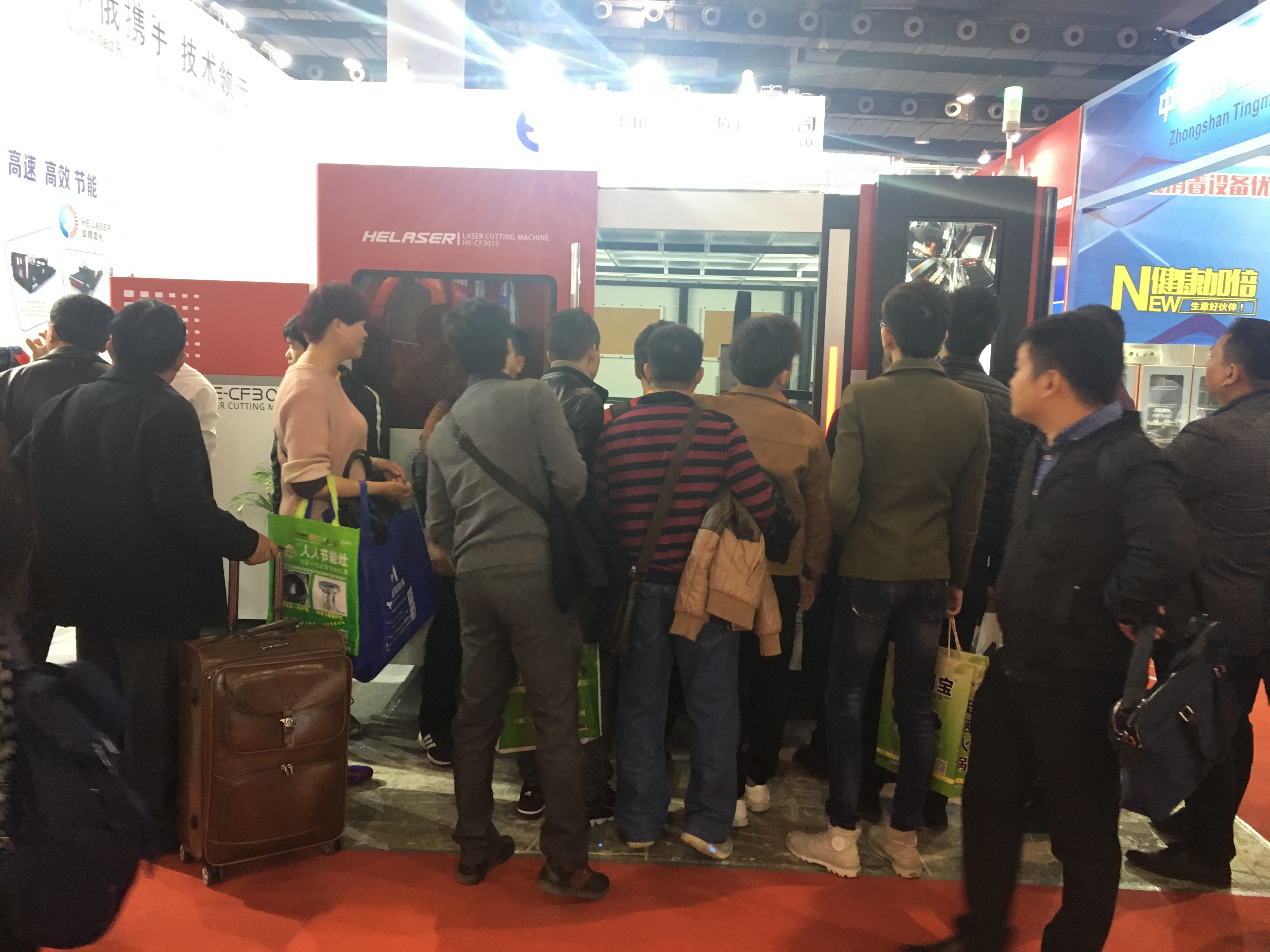 2017廣州酒店用品展璀璨落幕,華俄激光再創(chuàng)佳績(jī)